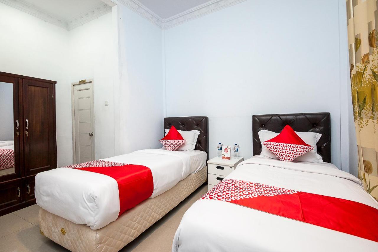 Tarutung Oyo 1520 Hotel Kartini מראה חיצוני תמונה